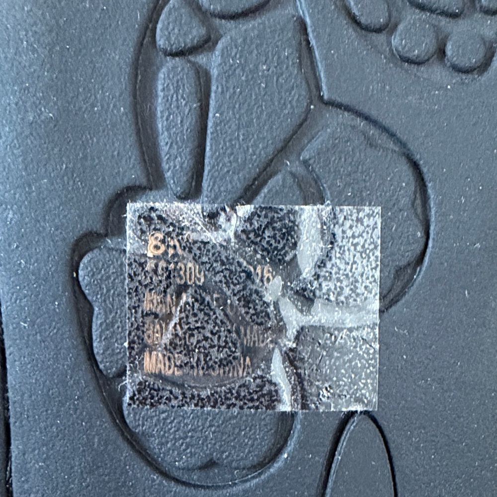 Sandals - Picture 4 of 4